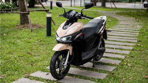 Chủ xe mê VinFast Viper vì “chất” thể thao, đổi pin nhanh, tiền nuôi xe nhẹ 