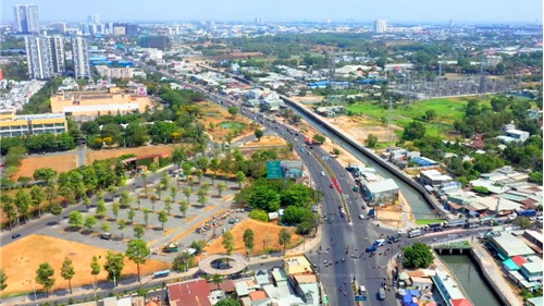 Bình Dương &#39;chung nhà&#39; với TP.HCM: Liệu có bùng nổ "cơn địa chấn" mới về giá đất