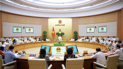  Tập trung tháo gỡ khó khăn, thúc đẩy tăng trưởng kinh tế 'hai con số' năm 2026 