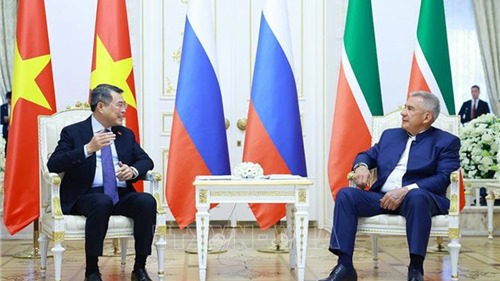  Thủ tướng Chính phủ Lê Minh Hưng gặp người đứng đầu Cộng hoà Tatarstan 
