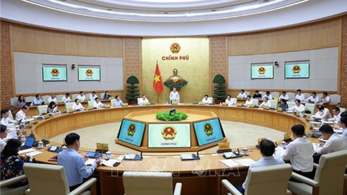 Thủ tướng yêu cầu khẩn trương hoàn thiện các dự án luật trình Quốc hội