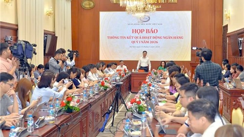 Lãnh đạo Ngân hàng Nhà nước chia sẻ về giảm lãi suất và thị trường vàng 