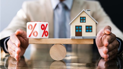 Lãi tiết kiệm 10% hay BĐS cho thuê 3-4%: Đâu là nước đi thông minh?