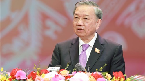 Quân đội nhân dân vững bước dưới cờ Đảng quang vinh 