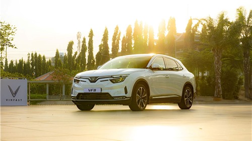 Người dùng VF 8: Cảm giác lái như “siêu xe” với chi phí chưa đến 1 tỷ