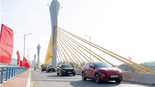 “Món hời” phân khúc B-SUV: VinFast VF 6 chinh phục cả chuyên gia quốc tế 