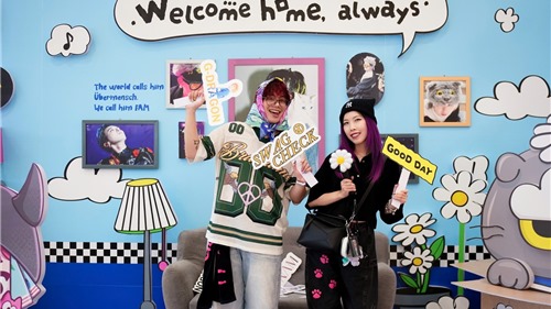 Fan đổ về Ocean City check in G-DRAGON 2025 WORLD TOUR IN HANOI