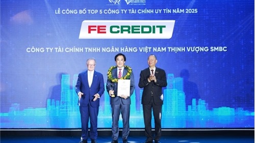 FE Credit ghi dấu ấn với loạt giải thưởng 
