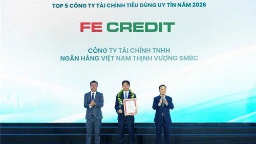 FE CREDIT ba năm liền dẫn đầu Top 5 Công ty tài chính tiêu dùng uy tín 
