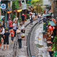 Đường sắt Hà Nội đề nghị giải tỏa phố \"cà phê đường tàu\"