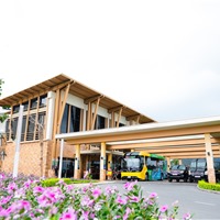 Trải nghiệm du lịch Cát Bà xanh – sạch – hiện đại với xe điện mới của Sun Group