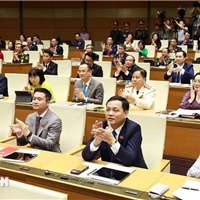 Quốc hội khóa XVI bàn thảo kế hoạch tài chính và quản lý nợ công quốc gia