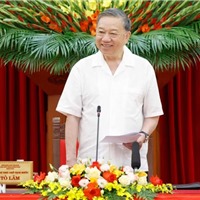 Đổi mới phương thức lãnh đạo của Đảng để làm cho đất nước phát triển bền vững 