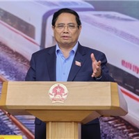 Thủ tướng: Chủ động thúc đẩy dự án đường sắt, chuyển giao, phát triển công nghệ