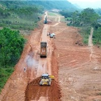  Thủ tướng yêu cầu đẩy nhanh tiến độ giải ngân vốn đầu tư công cuối năm 