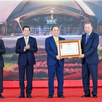 Vingroup nhận Huân chương LĐ hạng nhất vì thành tích đặc biệt xuất sắc tại VEC 