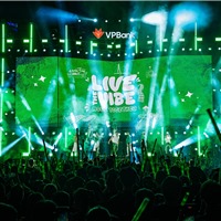 Đêm nhạc “VPBank Live the Vibe - Move Together” “hút” hàng ngàn fan trẻ