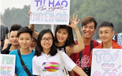 Hà Nội: Người chuyển giới tự hào xuống đường ăn mừng 