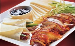 Cách ăn vịt quay Bắc Kinh "sành" và ngon đúng điệu