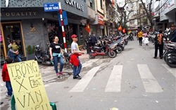 Nhiều điểm trông xe ở Hà Nội &#39;chặt chém&#39; ngày đầu năm
