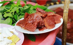 Các món cuốn ngon nức tiếng ăn mùa nóng trên phố Hà Thành
