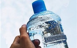 Những nguyên nhân khiến nước uống đóng chai chưa thật sự an toàn