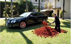 Tỷ phú chôn siêu xe Bentley hàng chục tỷ đồng: Thông điệp nhân văn làm hàng triệu người cảm động