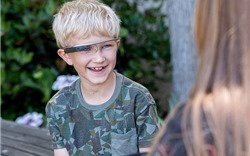 Phát minh mới Google Glass giúp trẻ tự kỷ giao tiếp tốt hơn nhờ chức năng đọc hiểu biểu cảm