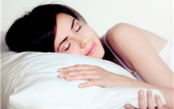 Ngủ bù vào cuối tuần có tốt cho sức khoẻ: Câu trả lời bất ngờ từ các chuyên gia