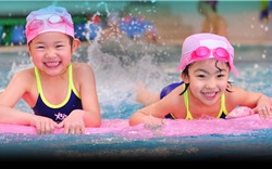 Những kỹ năng bơi lội cần thiết nhất định phải dạy cho trẻ trong dịp hè