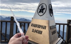 Ngỡ ngàng băng giá trên đỉnh Fansipan