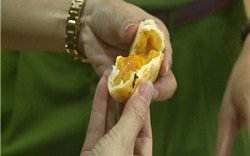 Bánh Trung thu trứng chảy Trung Quốc “loạn” giá thị trường