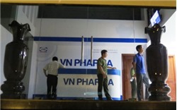 Khởi tố thêm một Phó Tổng giám đốc Công ty cổ phần VN Pharma về tội buôn lậu