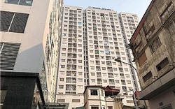 Hà Nội: Bé trai ở nhà một mình rơi từ tầng 11 chung cư xuống đất