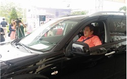 “Táo giao thông” Chí Trung vận động không nhắn tin khi lái xe 