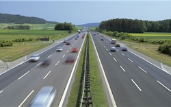 Lái xe trên đường cao tốc: 6 quy tắc “sống còn” tài xế nào cũng phải thuộc làu