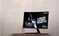 Samsung giới thiệu màn hình cong chơi game CRG5 240Hz tương thích với G-Sync