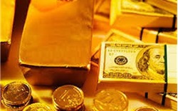 Giá vàng hôm nay 4/7: Đồng USD phục hồi, vàng chao đảo
