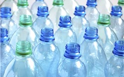 Kế hoạch hoàn trả tiền đặt cọc cho chai nhựa ở Anh bị phản đối
