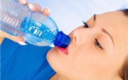 Uống bao nhiêu nước mỗi ngày là đủ? 