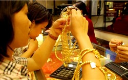 Cập nhật giá vàng hôm nay (4/8): Giá vàng "rơi tự do" về dưới mốc 33 triệu đồng/lượng