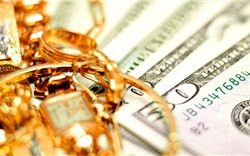 Cập nhật giá vàng hôm nay (12/8): Giá vàng vọt tăng, bứt khỏi mốc 33 triệu đồng/lượng