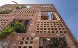 Nhà Bát Tràng của KTS Võ Trọng Nghĩa lọt top 10 Ngôi nhà 2021 của Tạp chí kiến trúc nổi tiếng