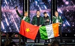 Westlife tỏ tình bằng tiếng Việt, hát loạt ca khúc thanh xuân của fan Việt