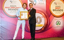 FE Credit ghi dấu thêm 3 giải thưởng tại Lễ trao giải CMO Asia 2019