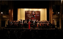 Đêm diễn thăng hoa của nhạc trưởng Ovilier Ochanine và danh cầm Iván Martin