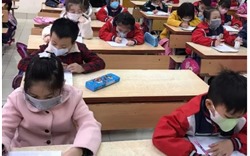 Các trường học ở Hà Nội cho phép học sinh đeo khẩu trang trong lớp học