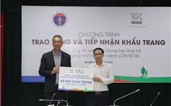 Nestlé Việt Nam ủng hộ Bộ Y tế 88.000 khẩu trang cho hoạt động chống dịch Covid