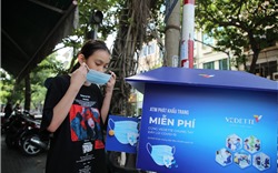 Cận cảnh ATM phát khẩu trang miễn phí cho người dân Hà Nội