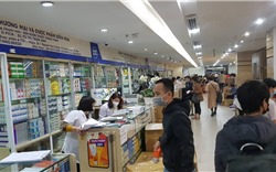 Cục QLTT Hà Nội vào cuộc vụ hàng loạt quầy thuốc không bán khẩu trang...